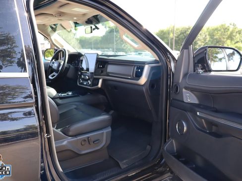 Used 2024 Ford Expedition Max XLT AWD/4WD image 31