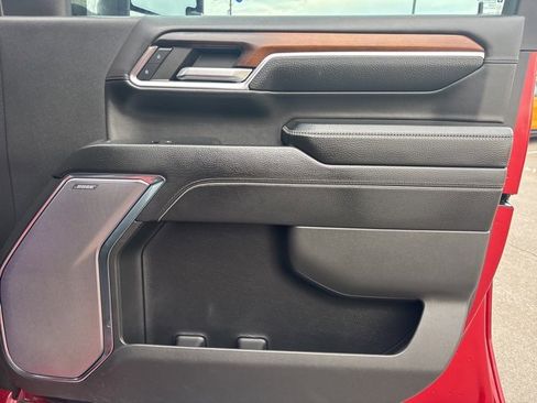 Used 2024 GMC Sierra 3500 Denali w/ Technology Package image 9