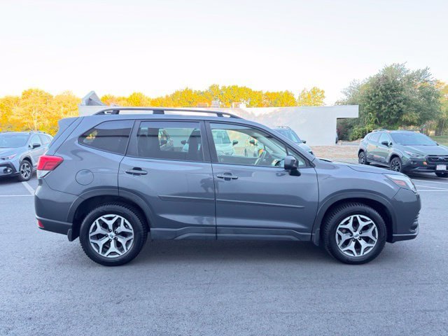 Used 2024 Subaru Forester Premium AWD/4WD image 5