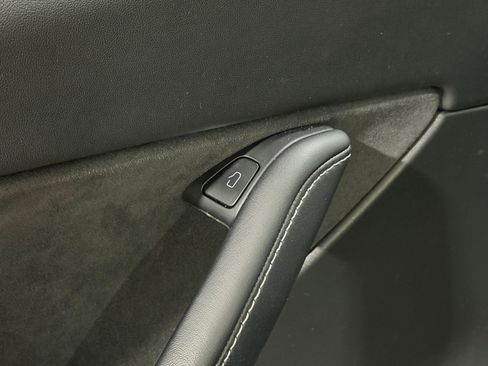 Used 2022 Tesla Model Y Performance AWD/4WD image 33