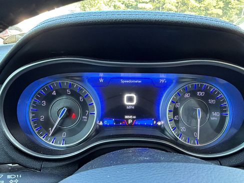 Used 2023 Chrysler 300 Touring w/ Sport Appearance Package RWD image 27