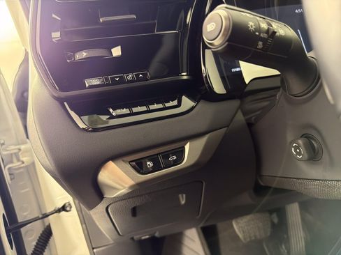 Certified 2025 Lexus RX 450h AWD w/ Convenience Package image 11