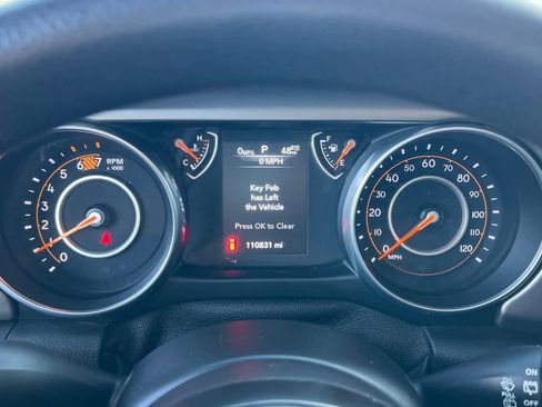 Used 2018 Jeep Wrangler Unlimited Sport image 31