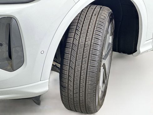 Used 2025 Audi Q5 Premium Plus AWD/4WD image 25
