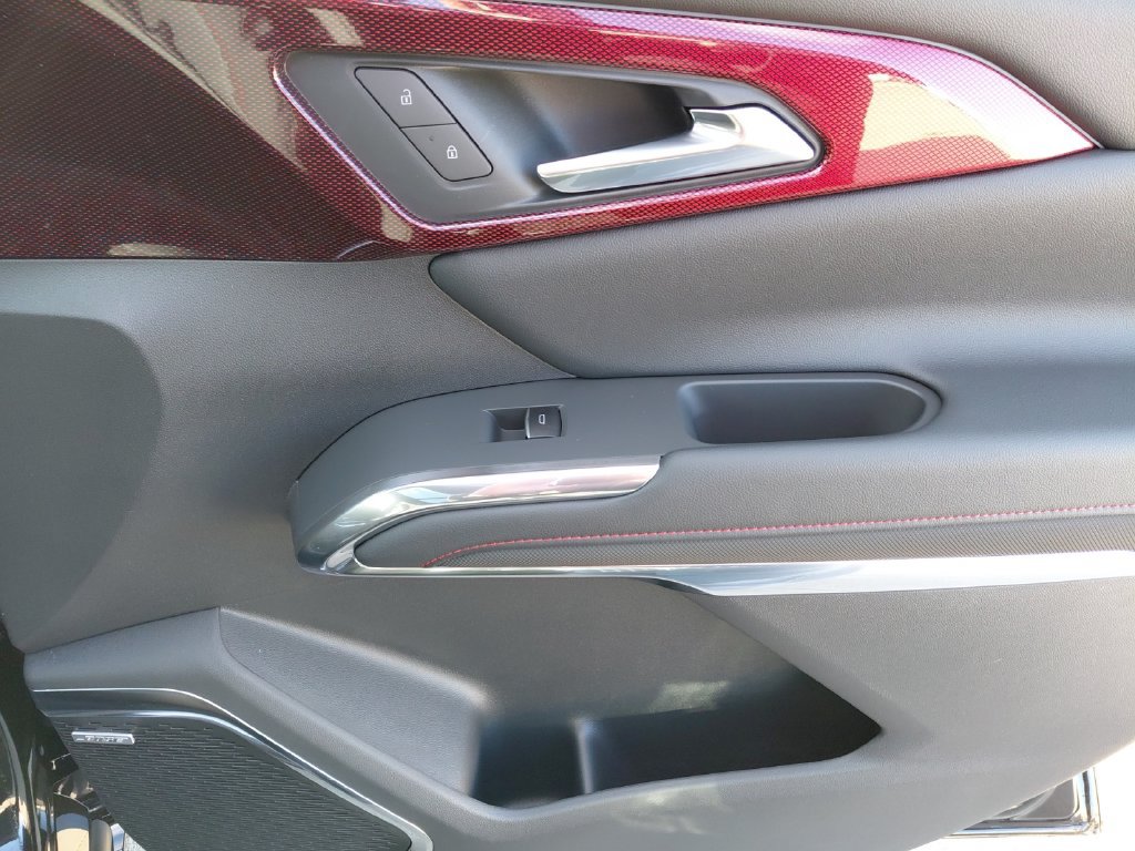 Used 2026 Chevrolet Traverse RS FWD image 18