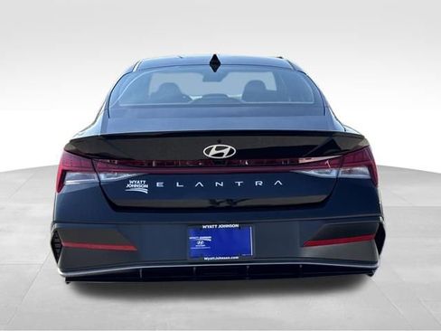New 2026 Hyundai Elantra SEL Sport Premium FWD image 4