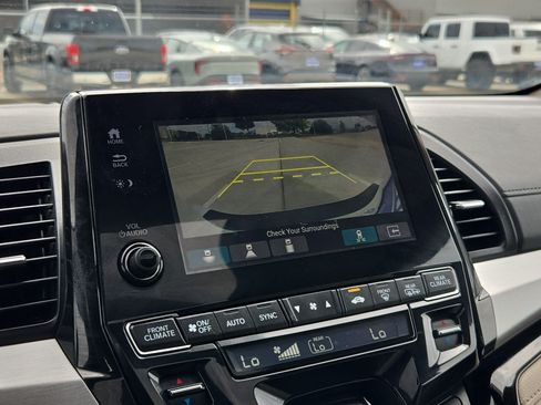 Used 2021 Honda Odyssey Touring image 25