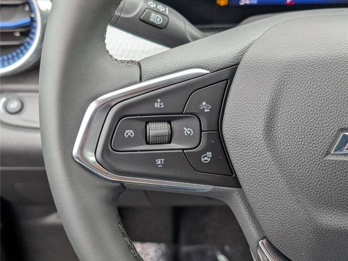 New 2026 Chevrolet Trax LT w/ Midnight Edition image 15