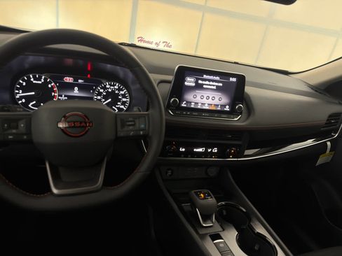 New 2026 Nissan Rogue SV AWD/4WD image 18