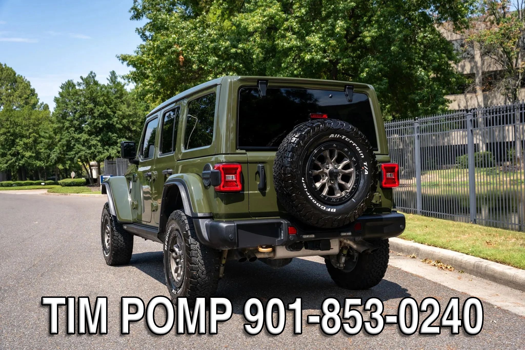 Used 2023 Jeep Wrangler Unlimited Rubicon 392 w/ Trailer Tow Package AWD/4WD image 7