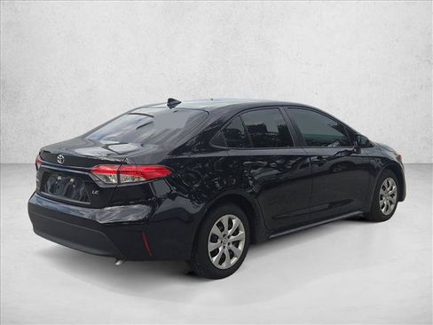 Used 2024 Toyota Corolla LE FWD image 5