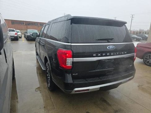 Certified 2023 Ford Expedition Max XLT image 5