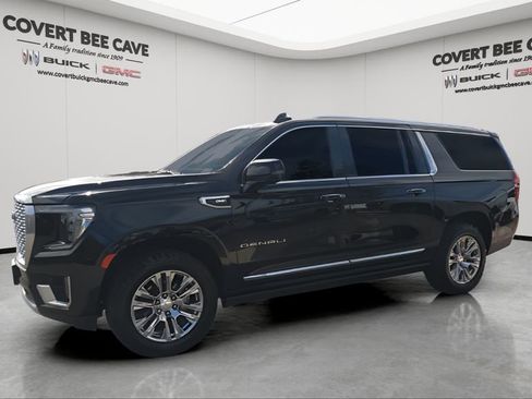 Certified 2023 GMC Yukon XL Denali image 4