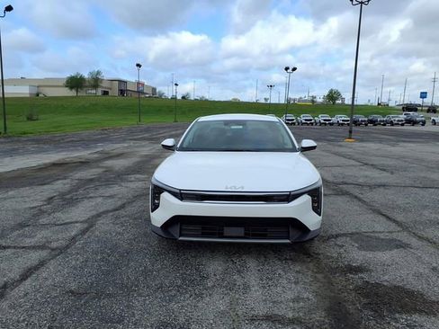 Used 2025 Kia K4 EX FWD image 38