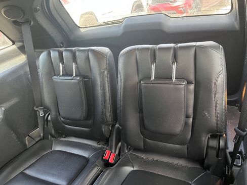 Used 2018 Ford Explorer Limited w/ Equipment Group 301A AWD/4WD image 14