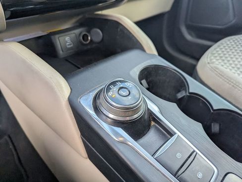 Used 2021 Ford Escape SE AWD/4WD image 14