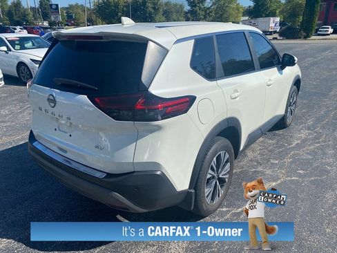 Used 2023 Nissan Rogue SV image 6