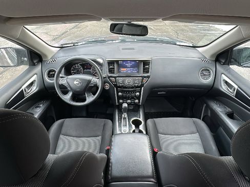 Certified 2020 Nissan Pathfinder SV image 28