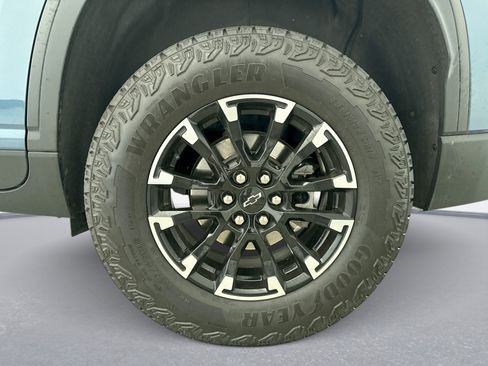 Used 2024 Chevrolet Traverse Z71 w/ LPO, Floor Liner Package AWD/4WD image 23