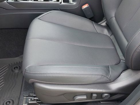 Used 2026 Subaru Outback Limited AWD/4WD image 25