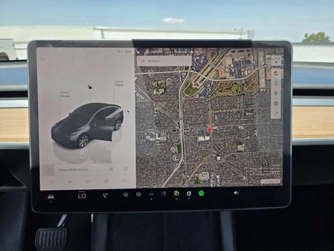 Used 2023 Tesla Model Y Long Range AWD/4WD image 9