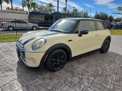 Used 2014 MINI Cooper 2-Door Hardtop image 7