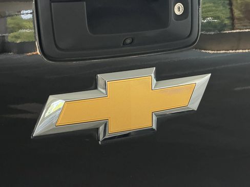 Used 2018 Chevrolet Colorado W/T w/ WT Convenience Package AWD/4WD image 15