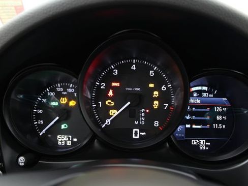Used 2023 Porsche Macan Turbo AWD/4WD image 18