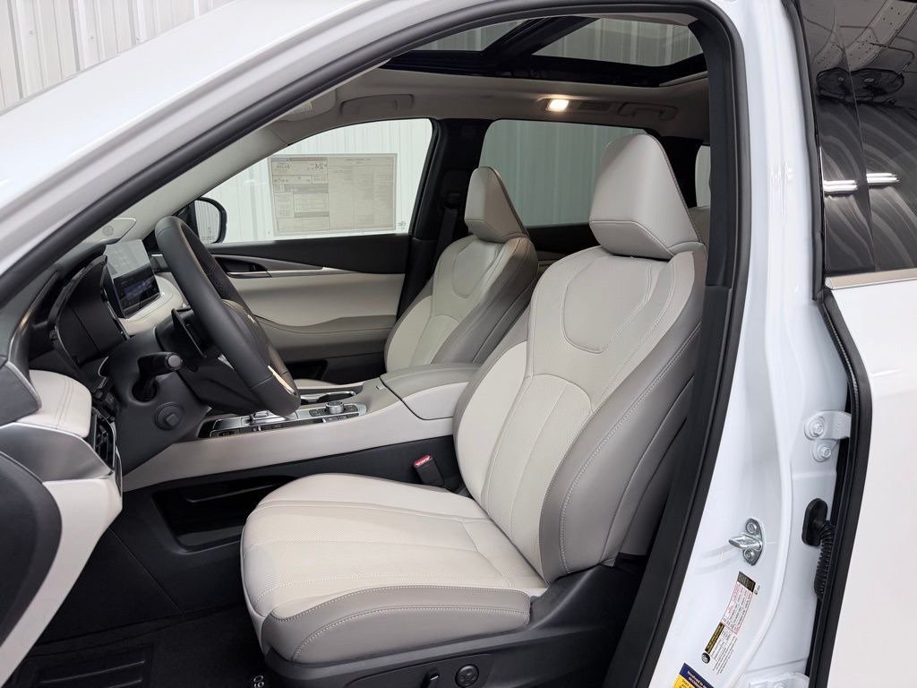 Certified 2027 INFINITI QX60 Luxe w/ Cargo Package FWD image 11