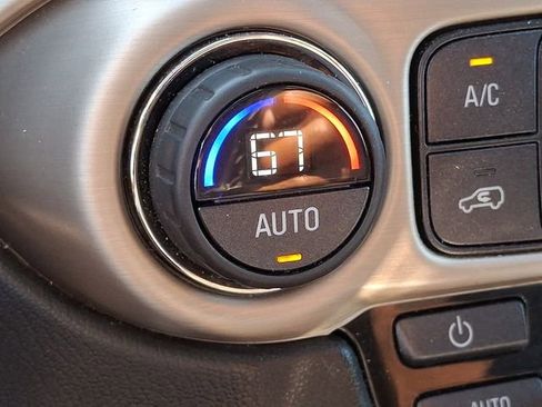 Used 2016 GMC Yukon Denali w/ Open Road Package RWD image 21