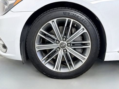 Used 2018 Genesis G80 3.8 w/ Option Group 03 image 33