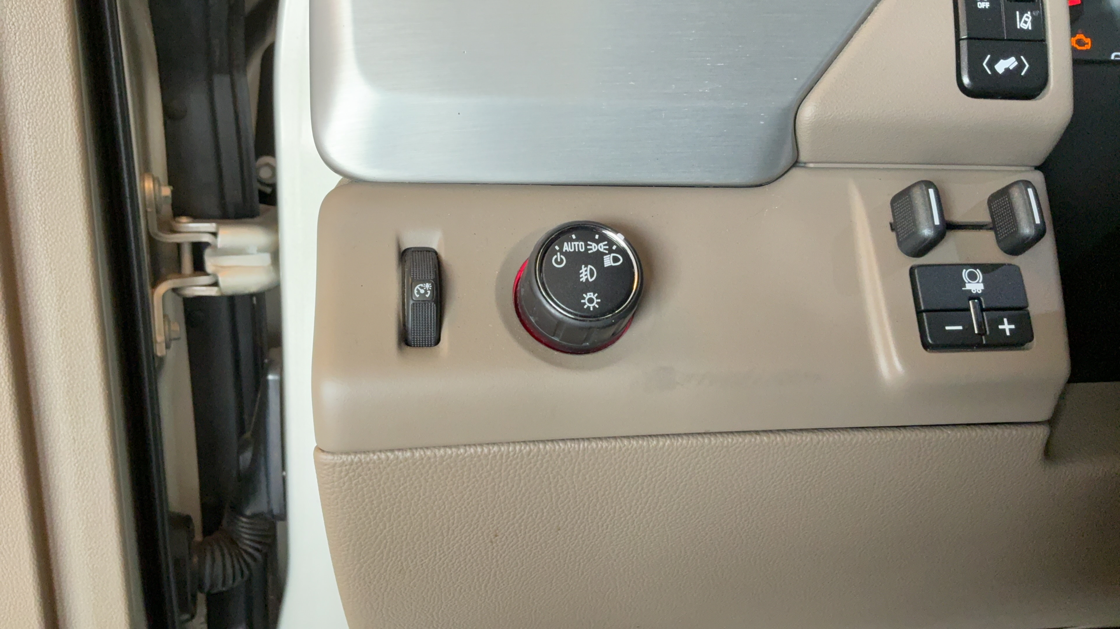 Used 2015 GMC Yukon XL SLT w/ HD Trailering Package RWD image 19