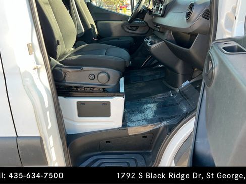 Used 2019 Mercedes-Benz Sprinter 170 Cargo image 19