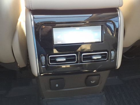 Used 2023 Lincoln Aviator Grand Touring w/ Elements Package Plus image 11