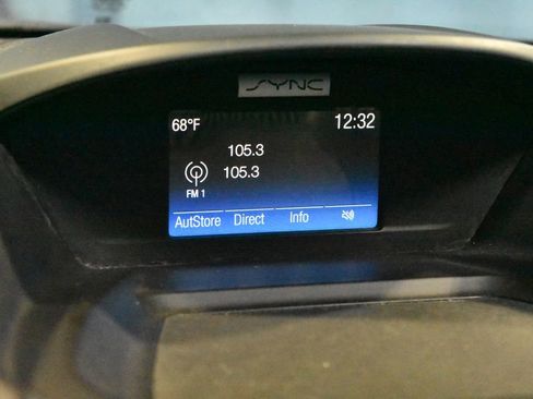 Used 2017 Ford Escape SE image 10