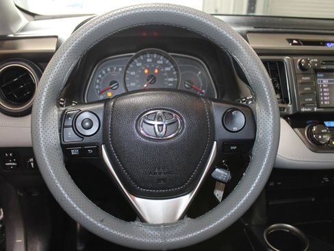 Used 2014 Toyota RAV4 XLE FWD image 10