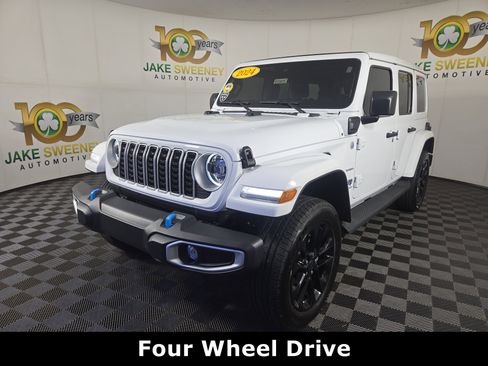 Certified 2024 Jeep Wrangler Unlimited Sahara w/ Safety Group AWD/4WD image 4