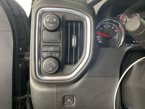 Used 2019 Chevrolet Silverado 1500 LT w/ Texas Edition RWD image 15