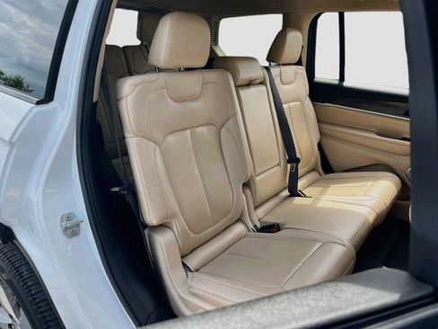 Used 2021 Jeep Grand Cherokee L Limited RWD image 29