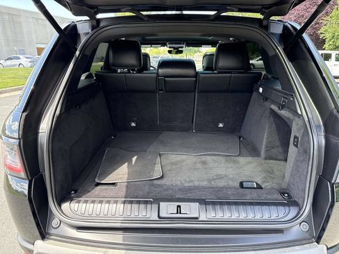 Used 2019 Land Rover Range Rover Sport SE AWD/4WD image 25