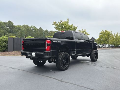 Used 2026 Ford F250 Platinum w/ Tremor Off-Road Package AWD/4WD image 3