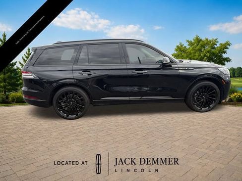 Certified 2025 Lincoln Aviator Reserve w/ Equipment Group 201A AWD/4WD image 8