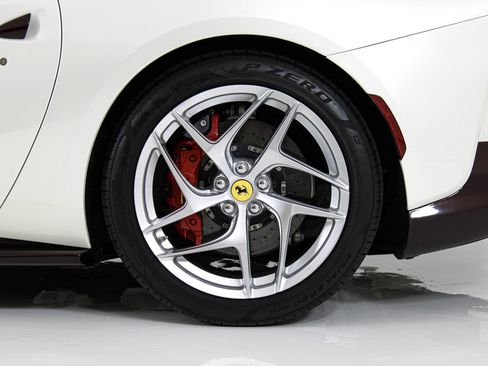 Certified 2020 Ferrari 812 Superfast RWD image 14