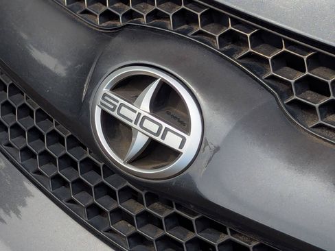 Used 2006 Scion xA FWD image 9