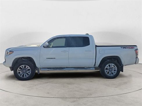 Used 2021 Toyota Tacoma TRD Sport w/ Technology Package image 2