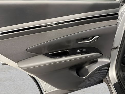 Used 2024 Hyundai Tucson Limited FWD image 32