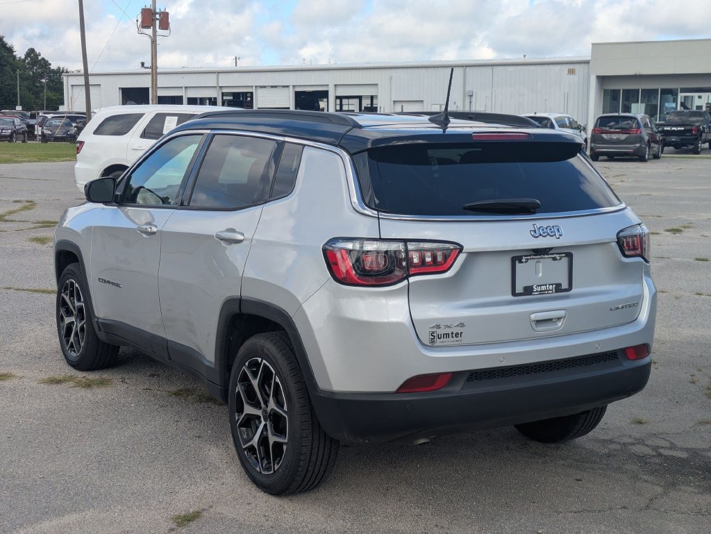 Used 2025 Jeep Compass Limited AWD/4WD image 5