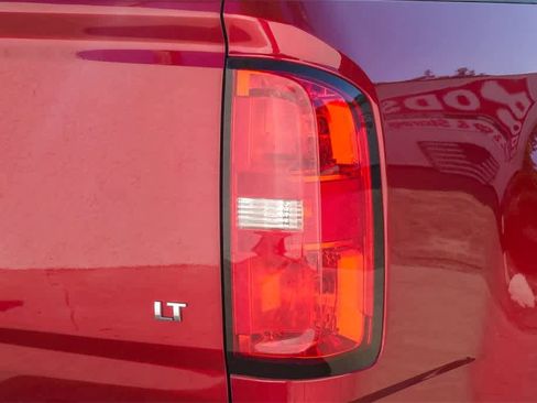 Used 2020 Chevrolet Colorado LT w/ Luxury Package image 10