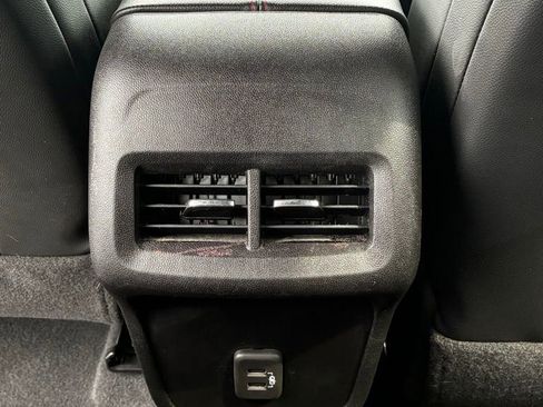 Used 2022 Chevrolet Equinox RS AWD/4WD image 35