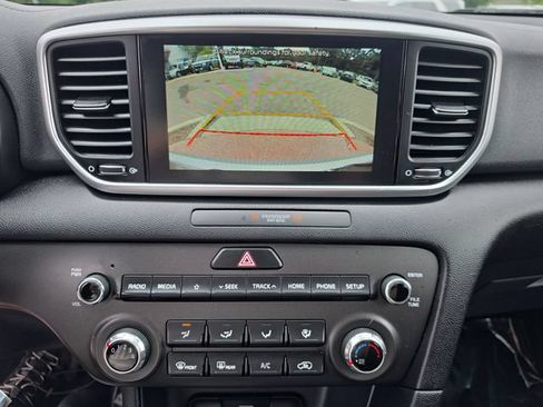 Used 2022 Kia Sportage LX AWD/4WD image 18